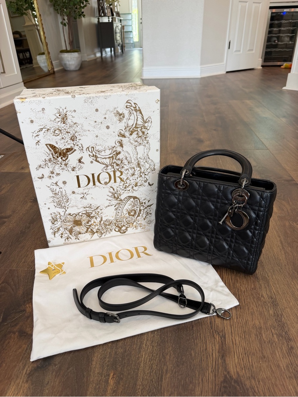 Medium Lady Dior Bag. Black Cannage Lambskin